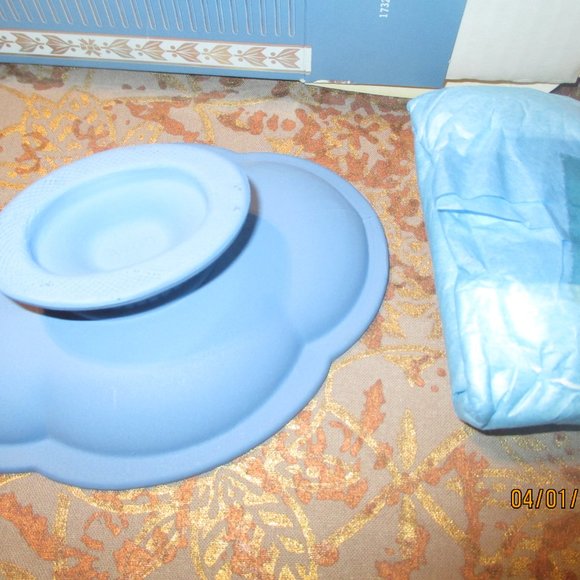 VINTAGE Avon Avonshire Blue Soap dish and soap - NEW in box - Picture 5 of 5
